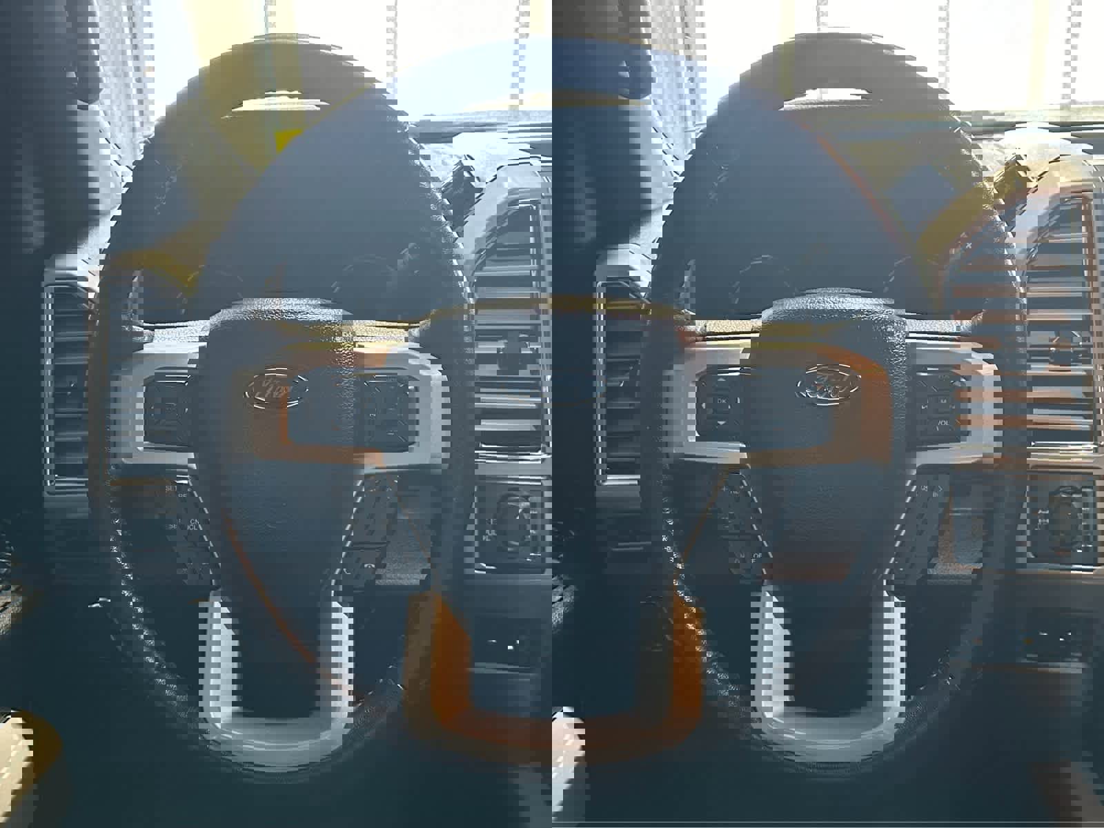 Certified 2017 Ford F350 Lariat w/ Chrome Package image 9