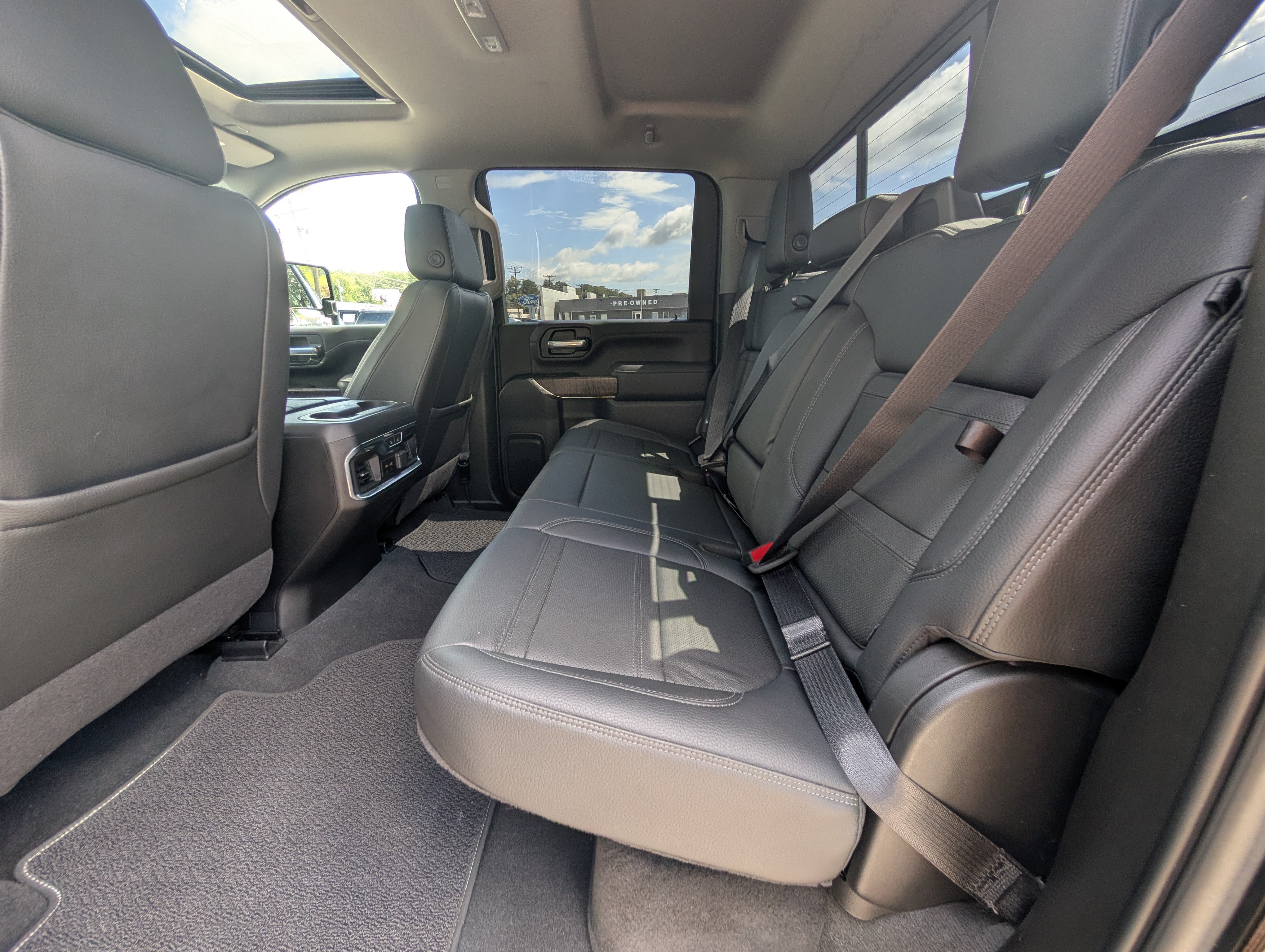 Used 2021 GMC Sierra 2500 Denali w/ Denali Ultimate Package AWD/4WD image 17