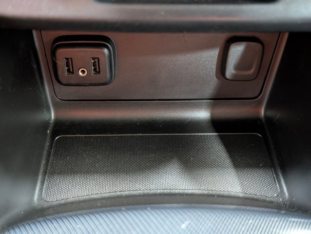 Used 2022 Chevrolet Colorado Z71 AWD/4WD image 7