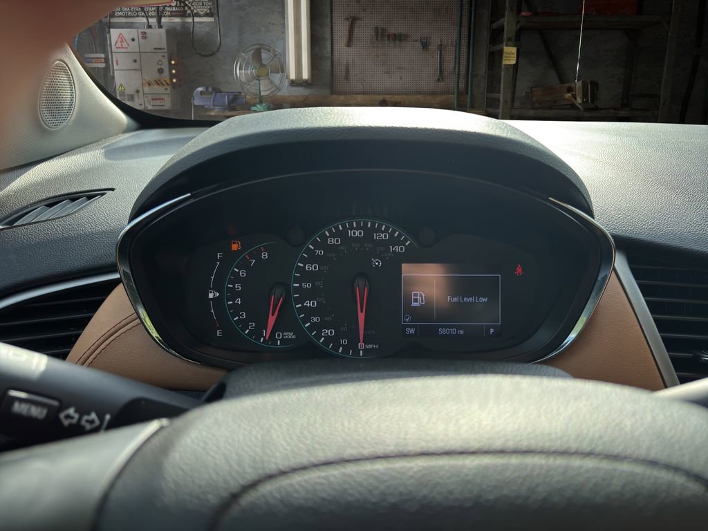 Used 2020 Chevrolet Trax LT w/ LT Convenience Package image 23