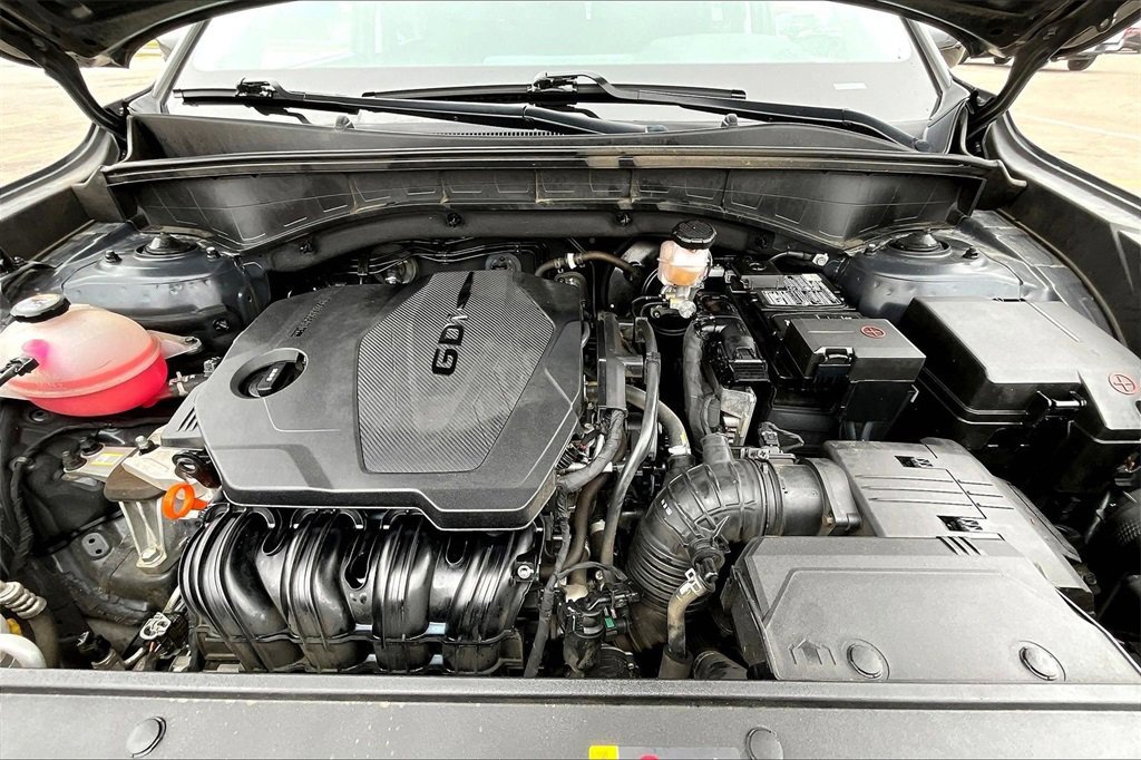 Used 2023 Kia Sorento LX image 12