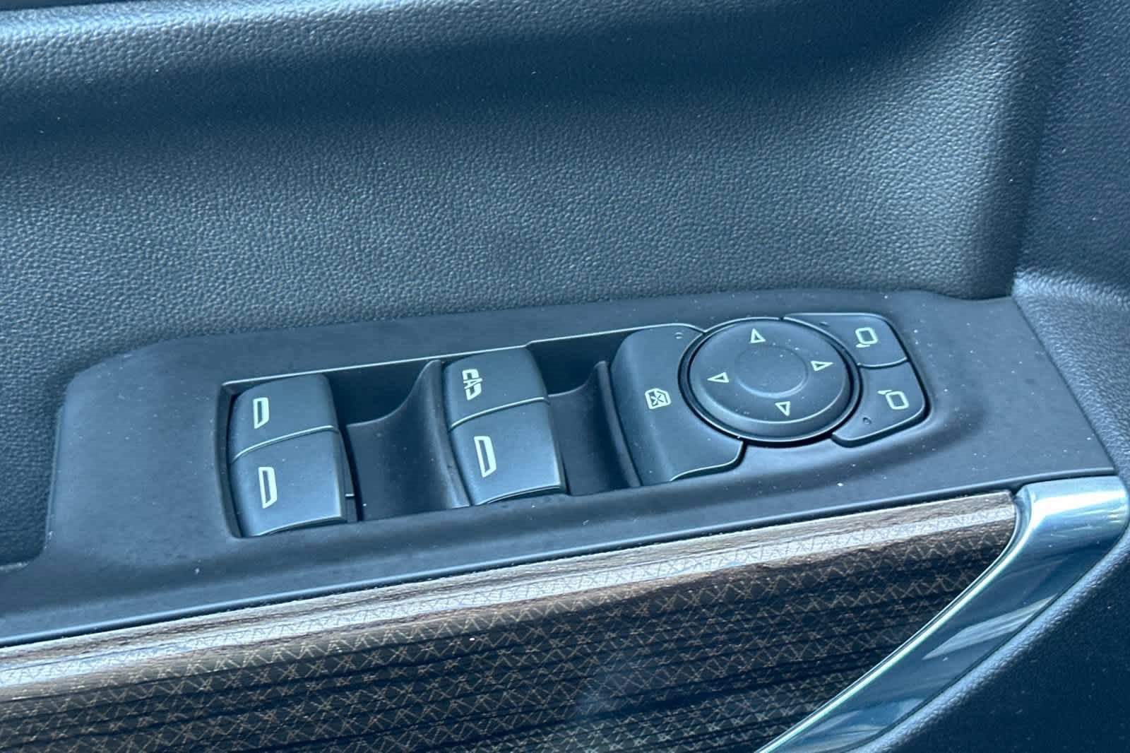 Used 2020 Chevrolet Silverado 1500 LT w/ All-Star Edition image 14