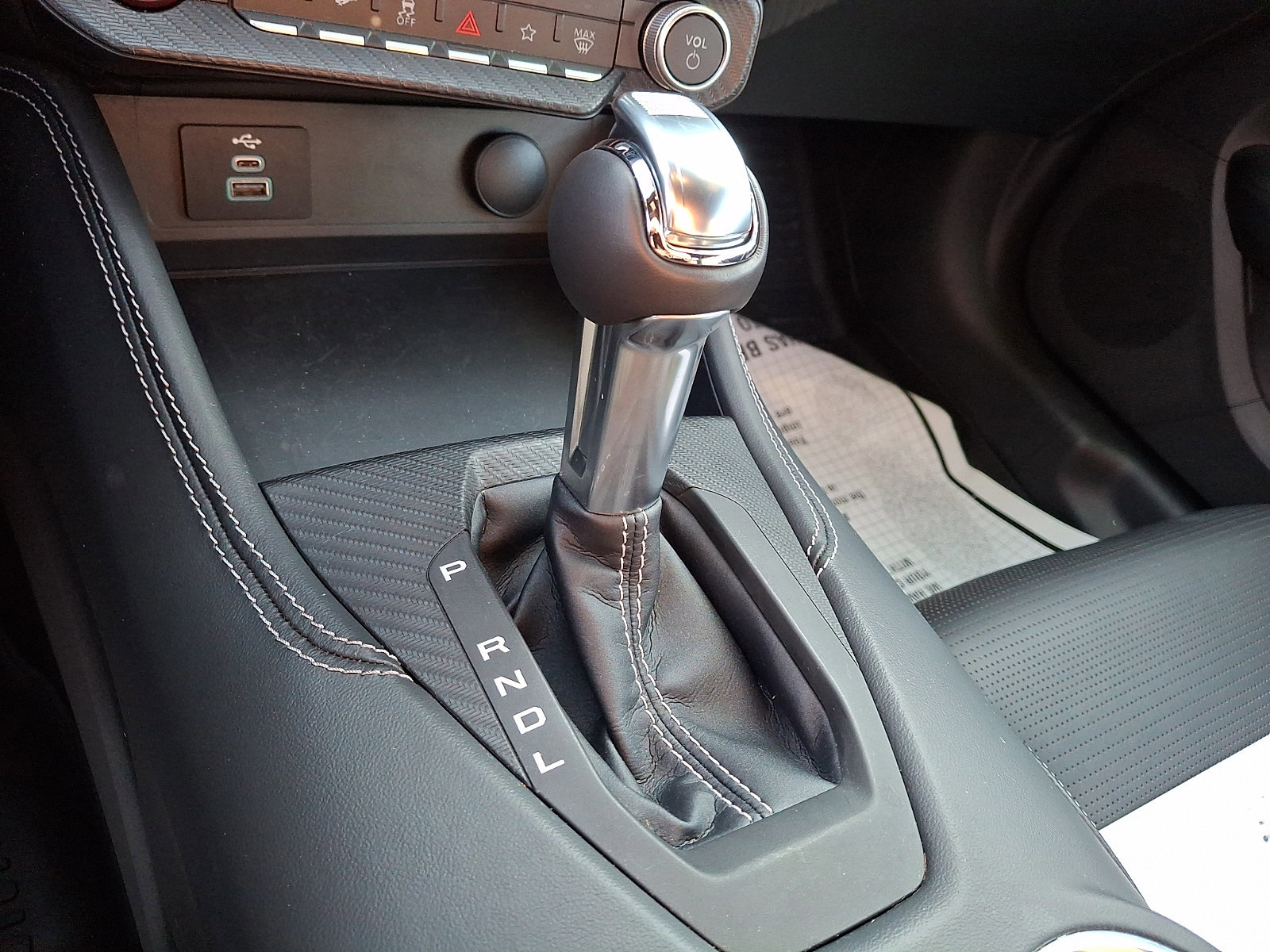 Certified 2025 Ford Mustang Premium image 14