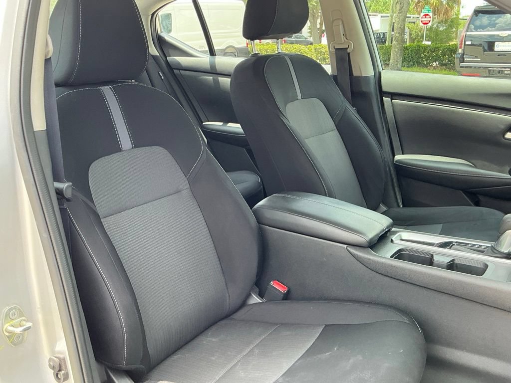Used 2021 Nissan Sentra SV FWD image 21