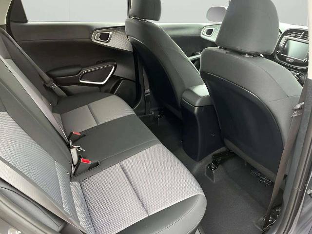 Used 2025 Kia Soul LX w/ LX Technology Package FWD image 12