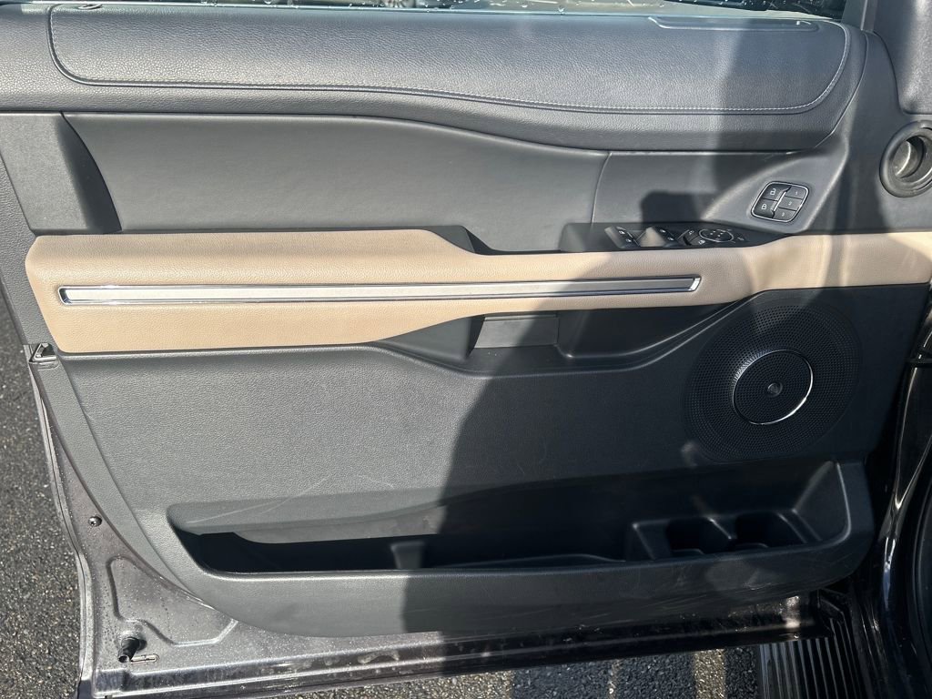 Certified 2024 Ford Expedition Limited image 16