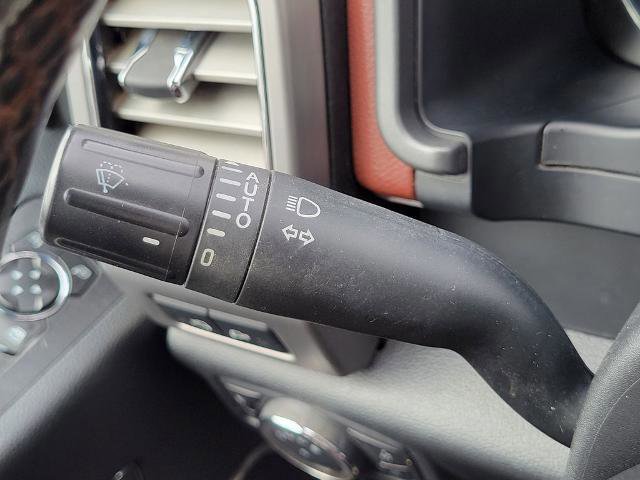 Certified 2020 Ford F150 Platinum w/ Equipment Group 701A Luxury image 31