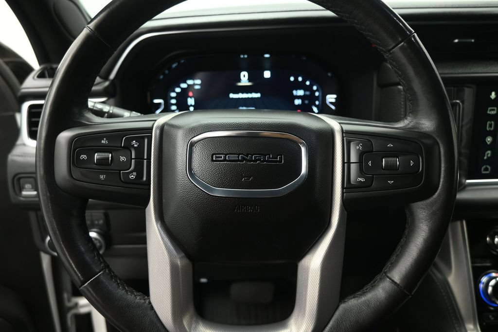 Used 2023 GMC Yukon XL Denali AWD/4WD image 11
