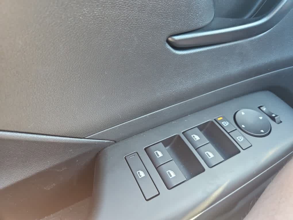 Used 2025 Hyundai Kona SEL FWD image 19