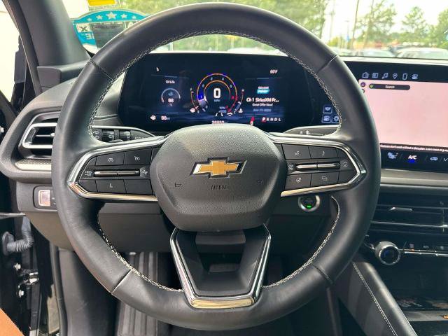 Used 2025 Chevrolet Traverse LT FWD image 21