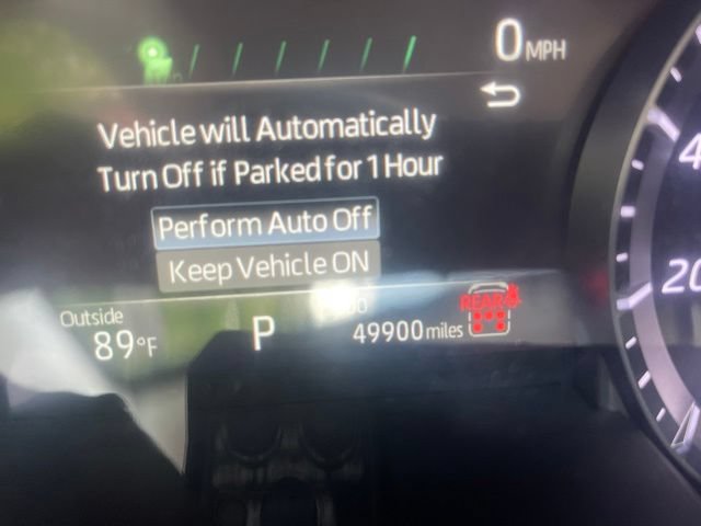 Used 2024 Toyota Highlander LE FWD image 11