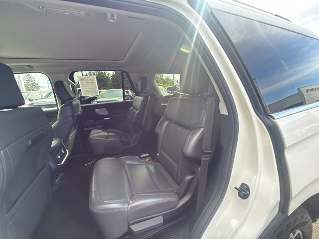 Certified 2025 Ford Expedition Active AWD/4WD image 15
