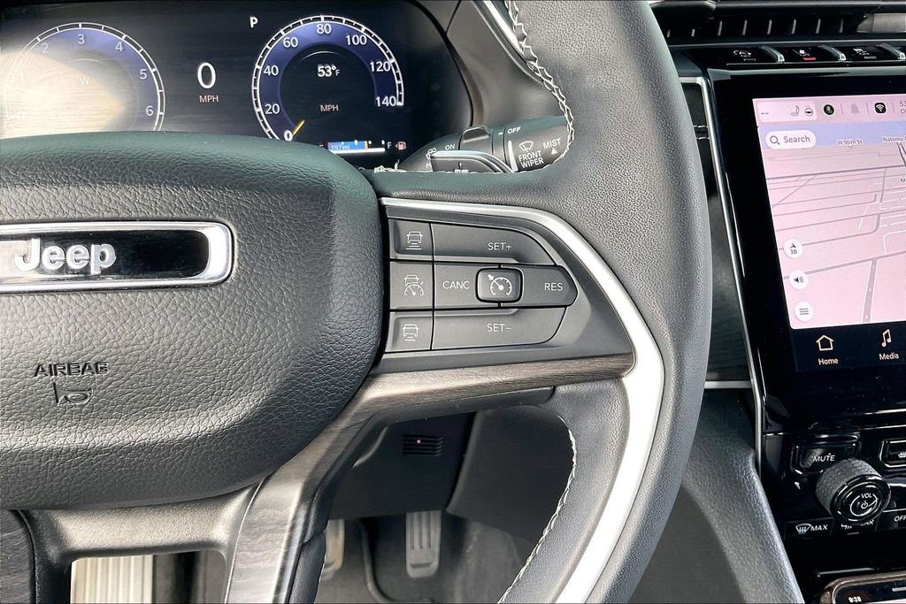 Used 2024 Jeep Grand Cherokee L Limited w/ Black Appearance Package AWD/4WD image 18