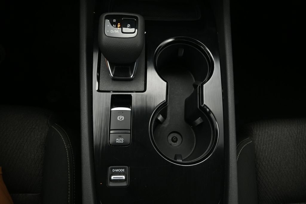 Used 2025 Nissan Rogue SV FWD image 29