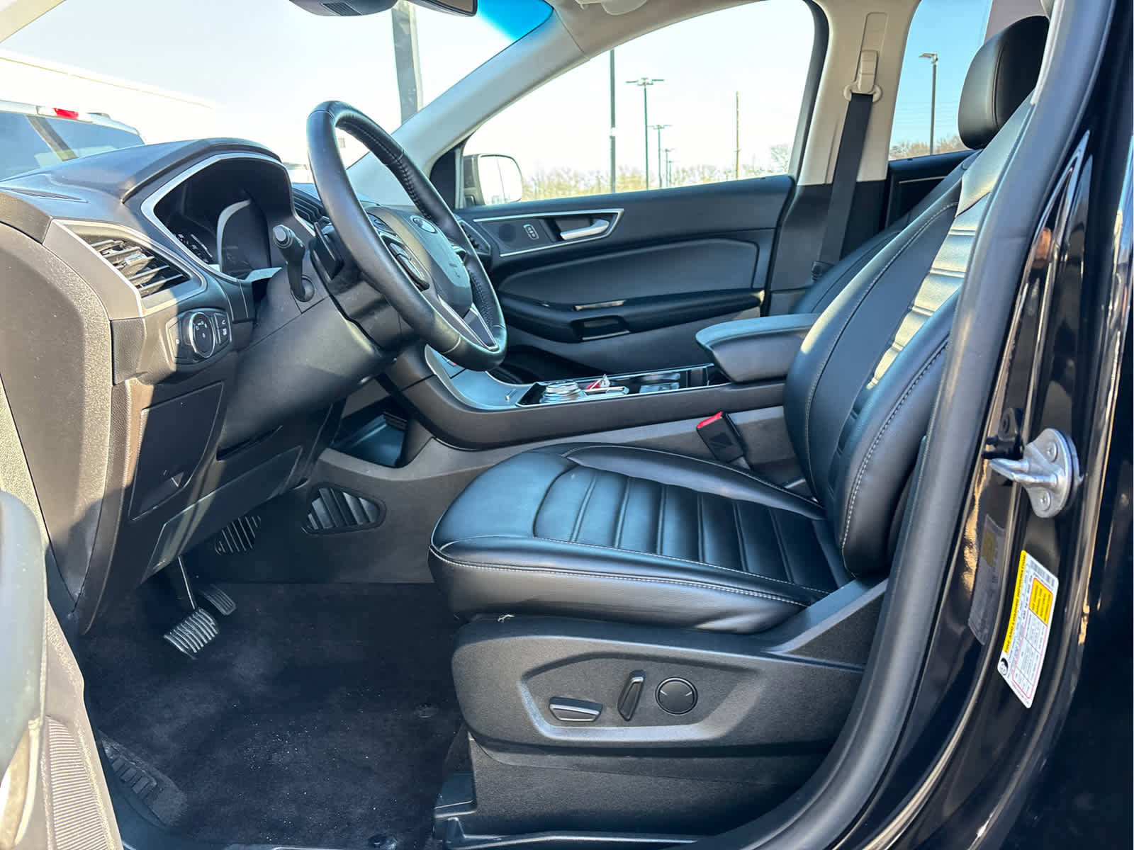 Certified 2020 Ford Edge SEL w/ Convenience Package image 9