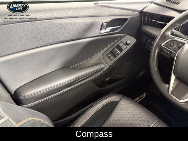 Used 2021 Toyota Avalon XSE FWD image 32