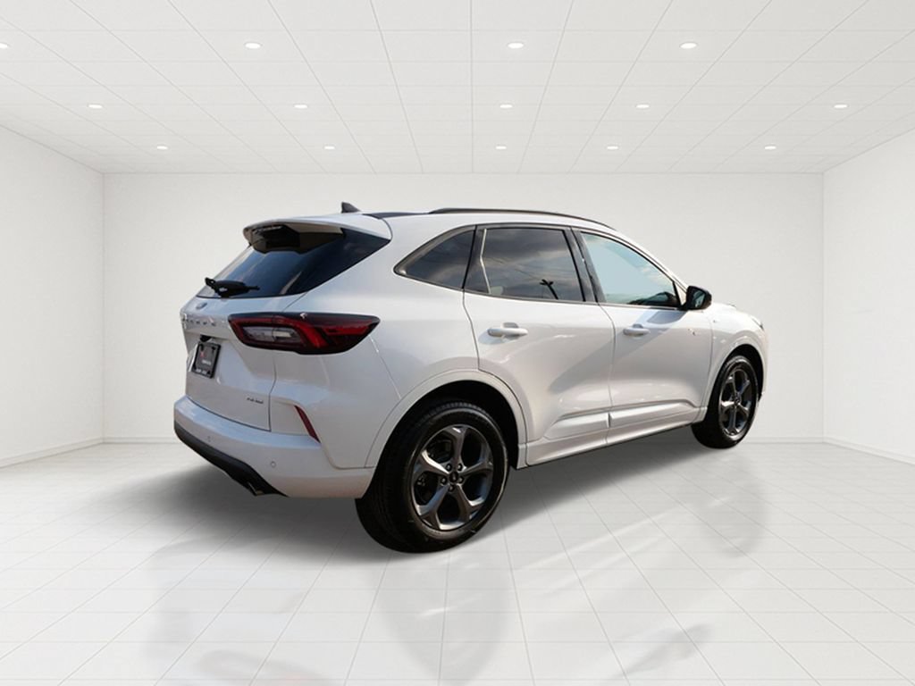 Certified 2023 Ford Escape ST-Line w/ Tech Pack #1 AWD/4WD image 6