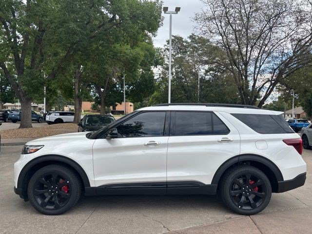 Certified 2022 Ford Explorer ST w/ Equipment Group 401A AWD/4WD image 3