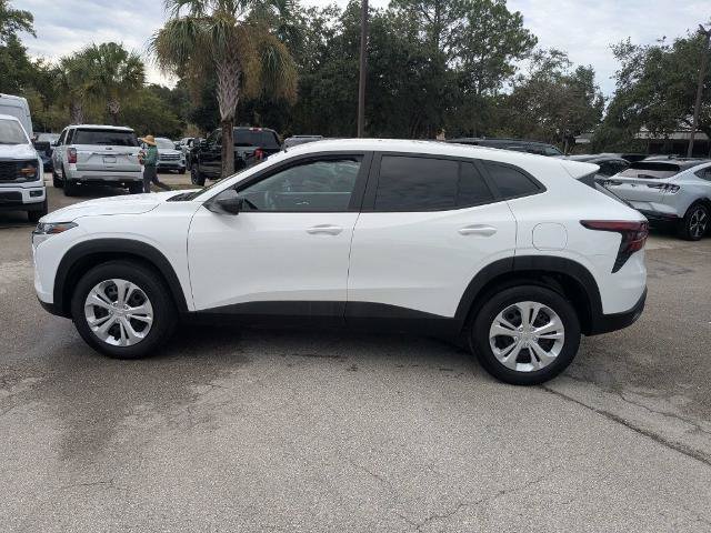 Used 2026 Chevrolet Trax LS FWD image 7