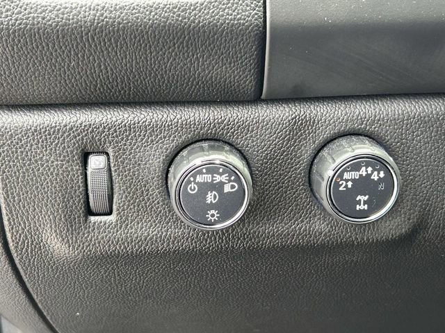 Used 2019 Chevrolet Colorado LT w/ Colorado RST Special Edition AWD/4WD image 16