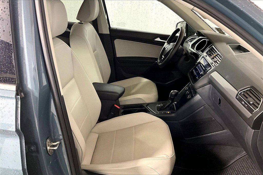 Used 2020 Volkswagen Tiguan SE image 6