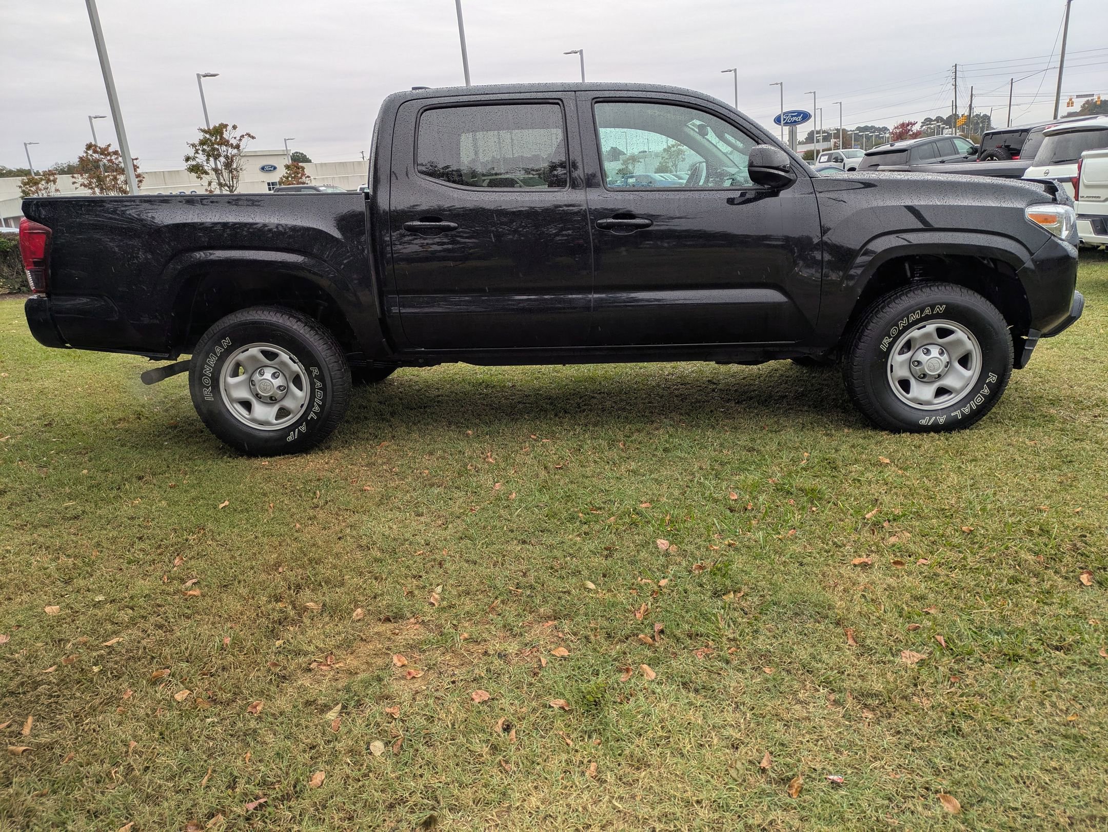 Used 2021 Toyota Tacoma SR image 3