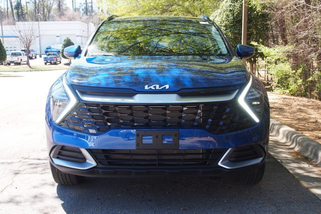Used 2025 Kia Sportage EX w/ Premium Package AWD/4WD image 2