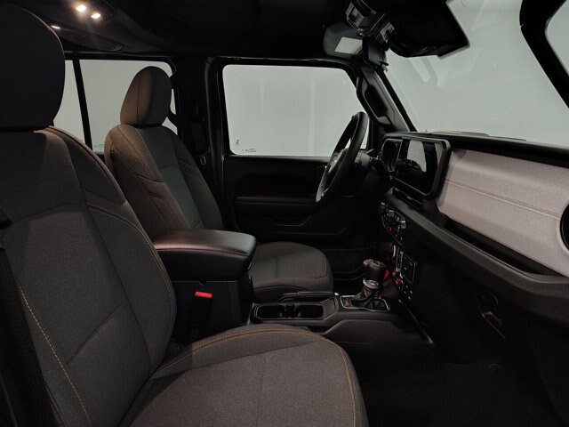 Used 2025 Jeep Gladiator Sport AWD/4WD image 25
