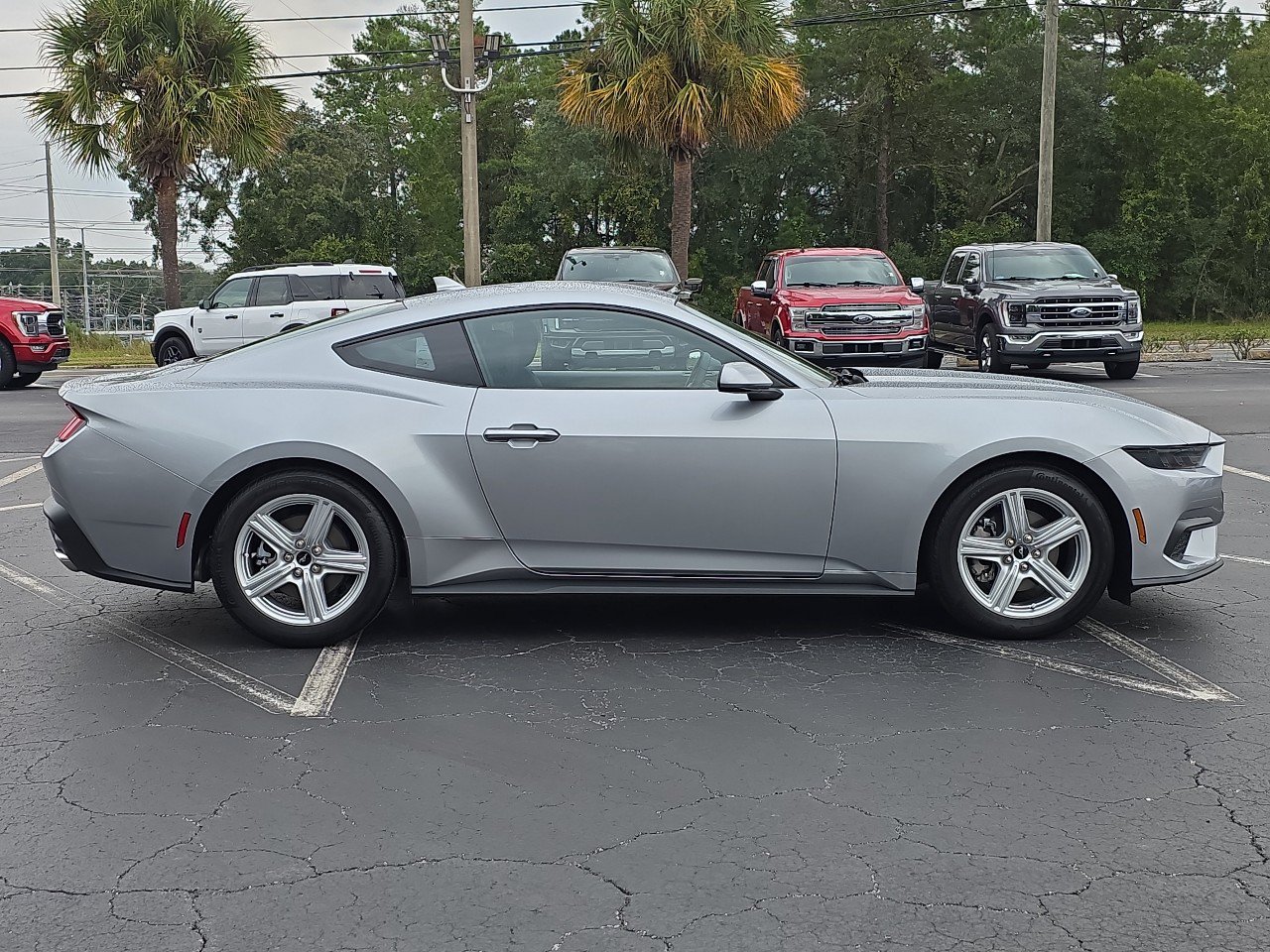 Certified 2026 Ford Mustang Coupe RWD image 8