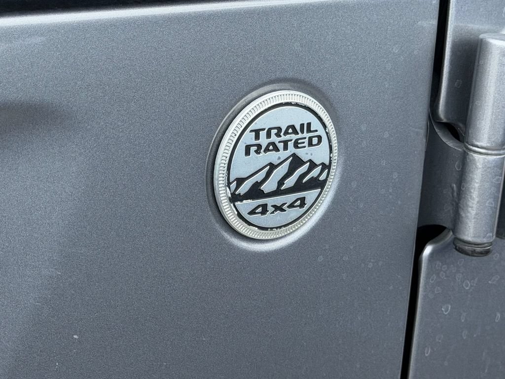 Used 2020 Jeep Gladiator Overland AWD/4WD image 9
