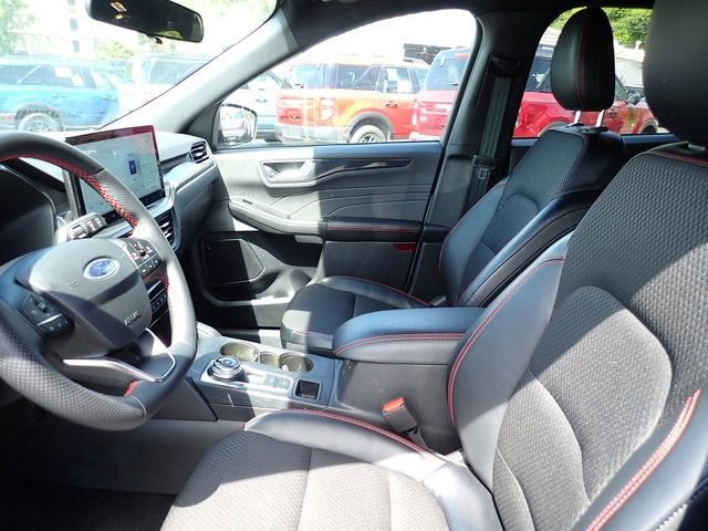 Certified 2024 Ford Escape ST-Line w/ Tech Pack #1 AWD/4WD image 16