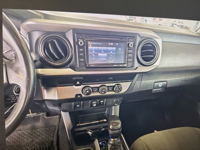 Used 2019 Toyota Tacoma SR5 image 10