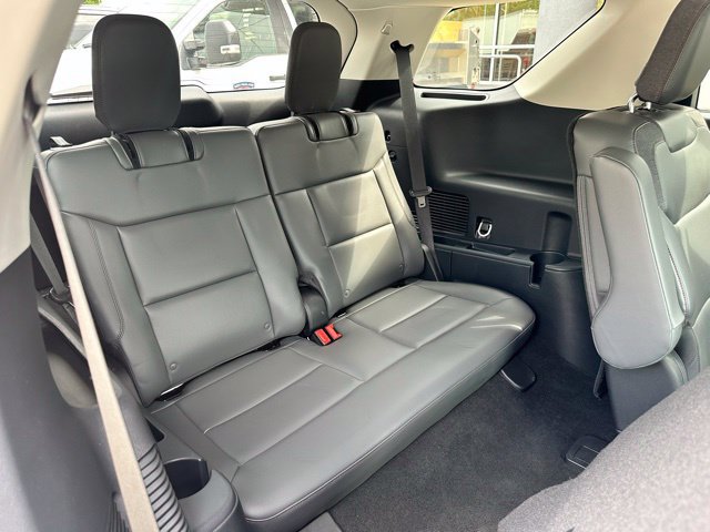 Certified 2025 Ford Explorer Active w/ Active Comfort Package AWD/4WD image 38