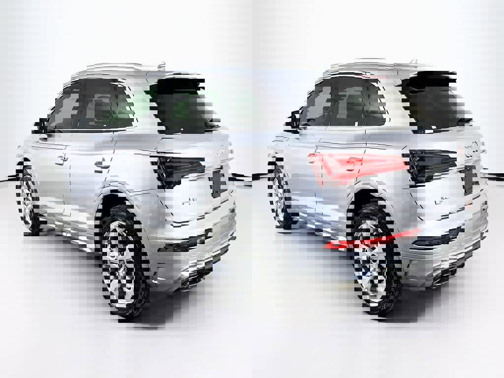 Used 2023 Audi Q5 2.0T Premium Plus w/ Premium Plus Package image 3