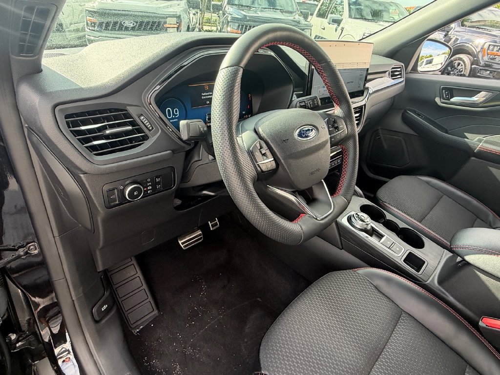Certified 2023 Ford Escape ST-Line Select w/ Tech Pack #2 AWD/4WD image 11