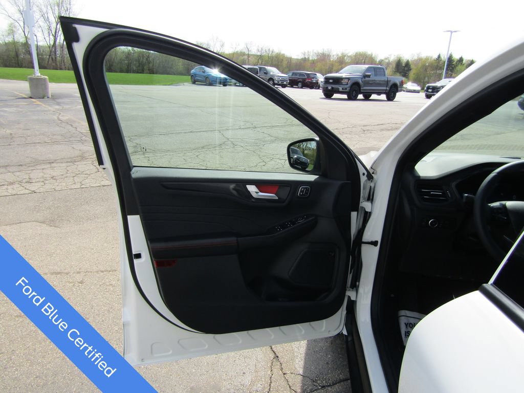Certified 2023 Ford Escape ST-Line Select w/ Tech Pack #2 AWD/4WD image 28