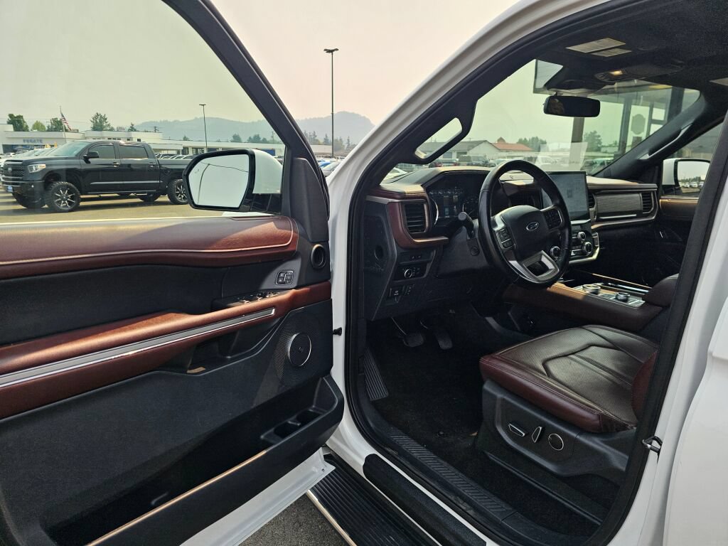 Certified 2023 Ford Expedition Limited AWD/4WD image 24