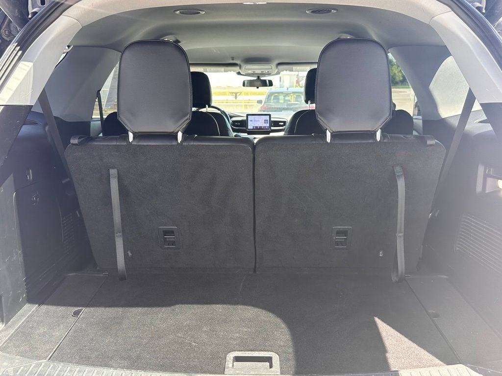 Certified 2022 Ford Explorer XLT w/ Equipment Group 202A AWD/4WD image 19