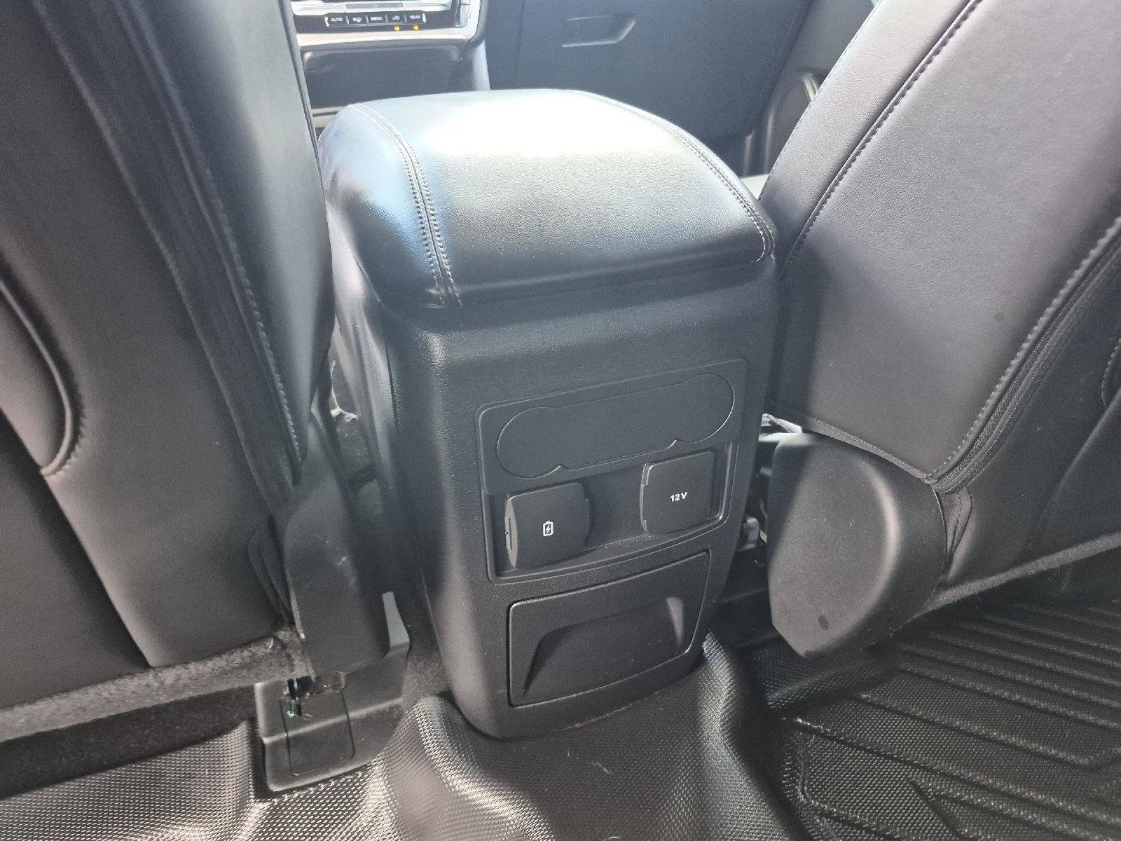 Certified 2024 Ford Explorer XLT w/ Equipment Group 202A RWD image 10