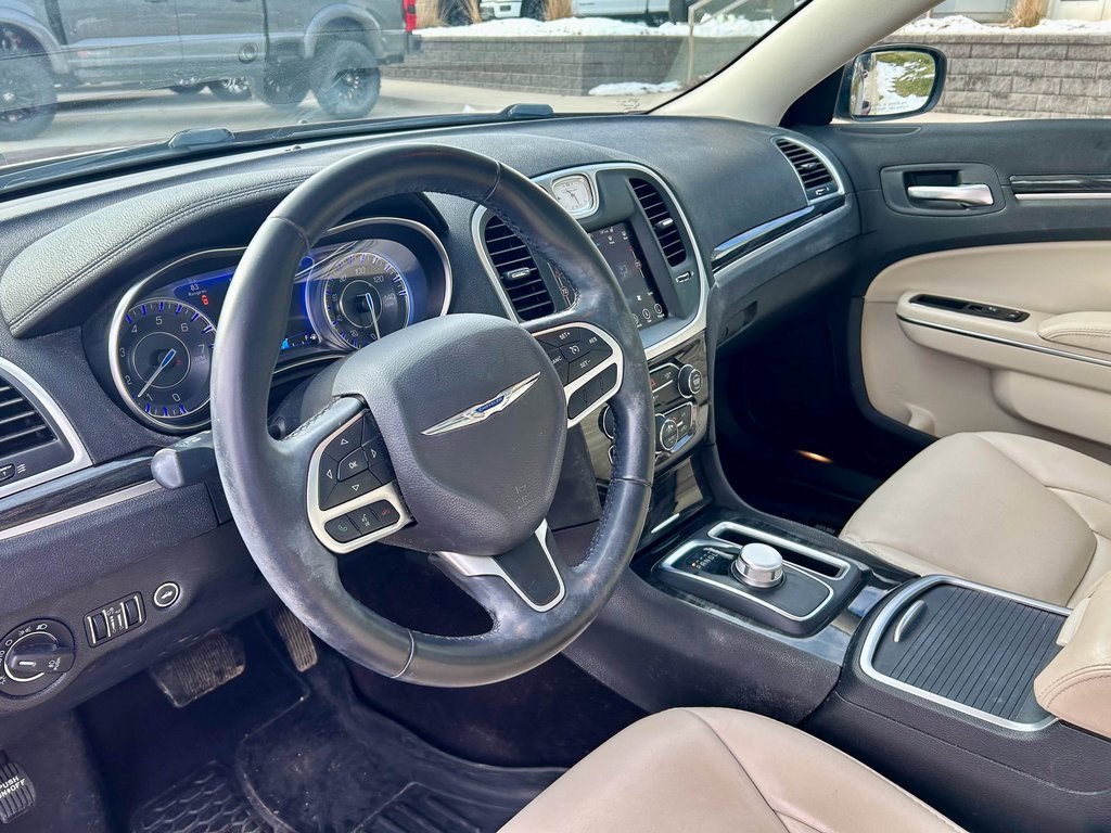 Used 2017 Chrysler 300 Limited w/ Value Package image 8