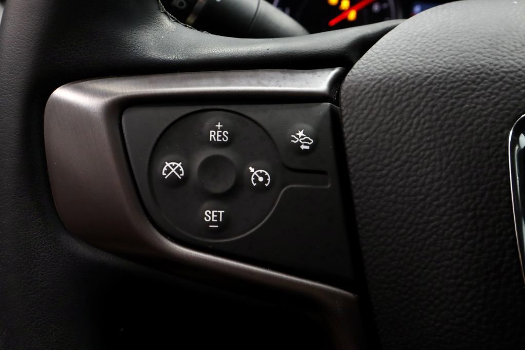 Used 2023 GMC Acadia AT4 image 28