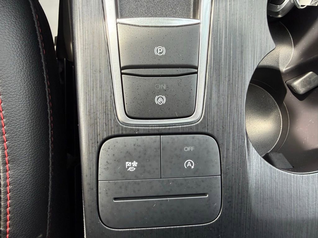 Certified 2022 Ford Escape SEL w/ SEL Stealth AWD Package image 26