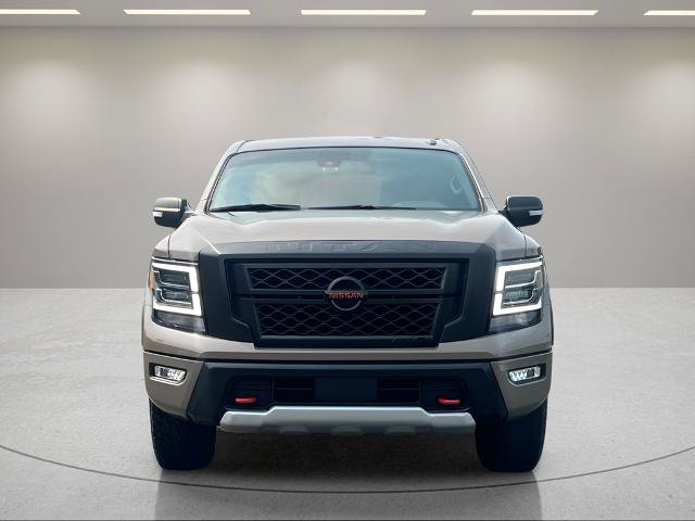 Used 2020 Nissan Titan PRO-4X AWD/4WD image 2