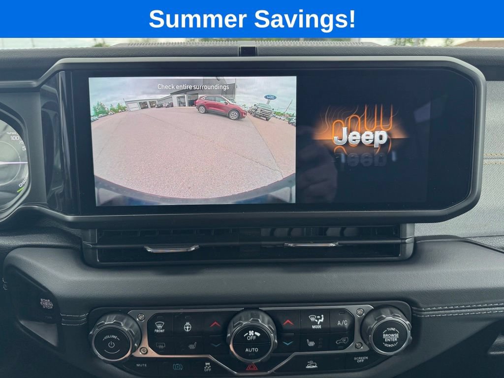 Used 2024 Jeep Wrangler Unlimited Sahara AWD/4WD image 18