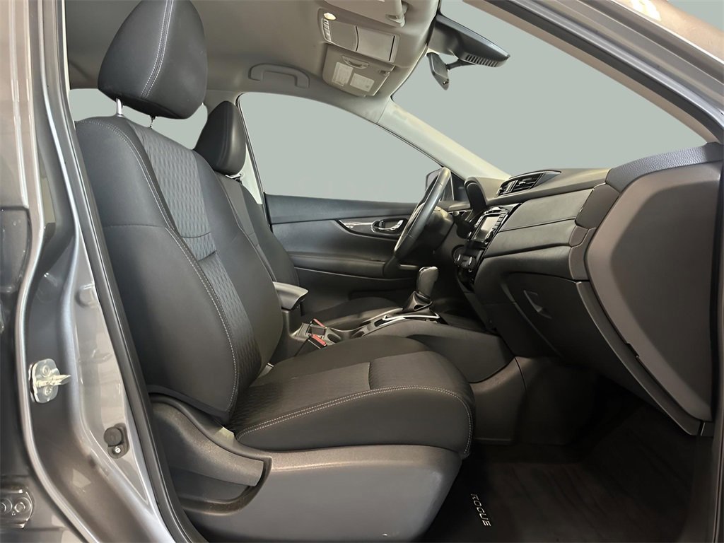 Used 2019 Nissan Rogue SV image 21