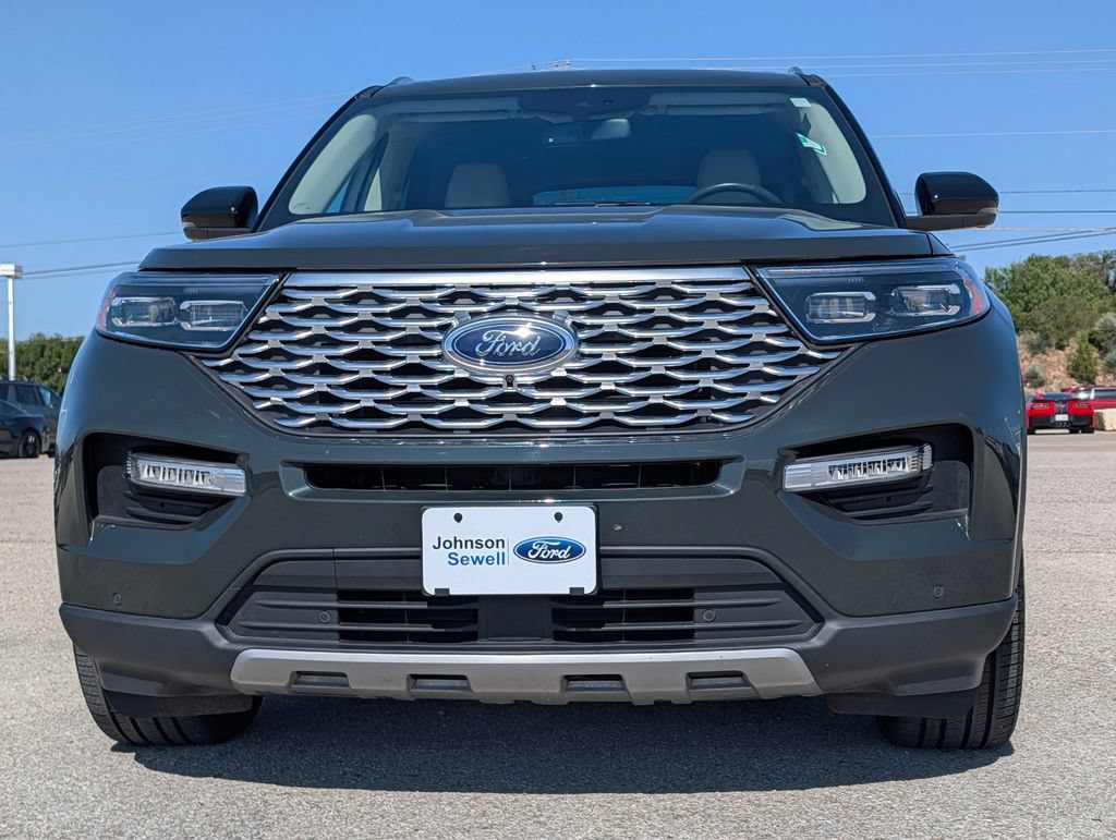 Certified 2022 Ford Explorer Platinum w/ Technology Package AWD/4WD image 3