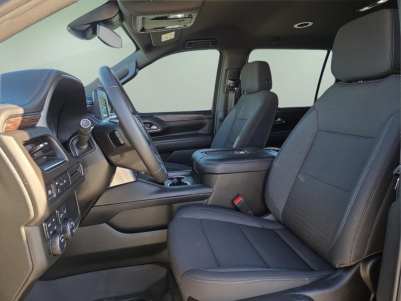 Used 2024 Chevrolet Suburban LS image 15