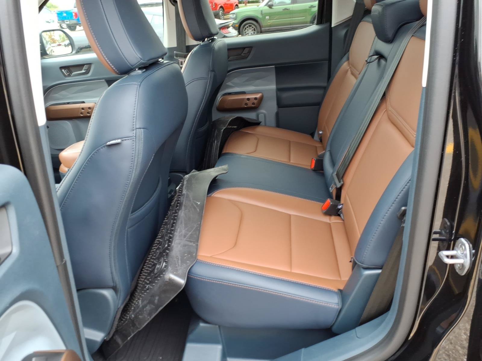 Certified 2024 Ford Maverick Lariat w/ 4K Tow Package AWD/4WD image 11