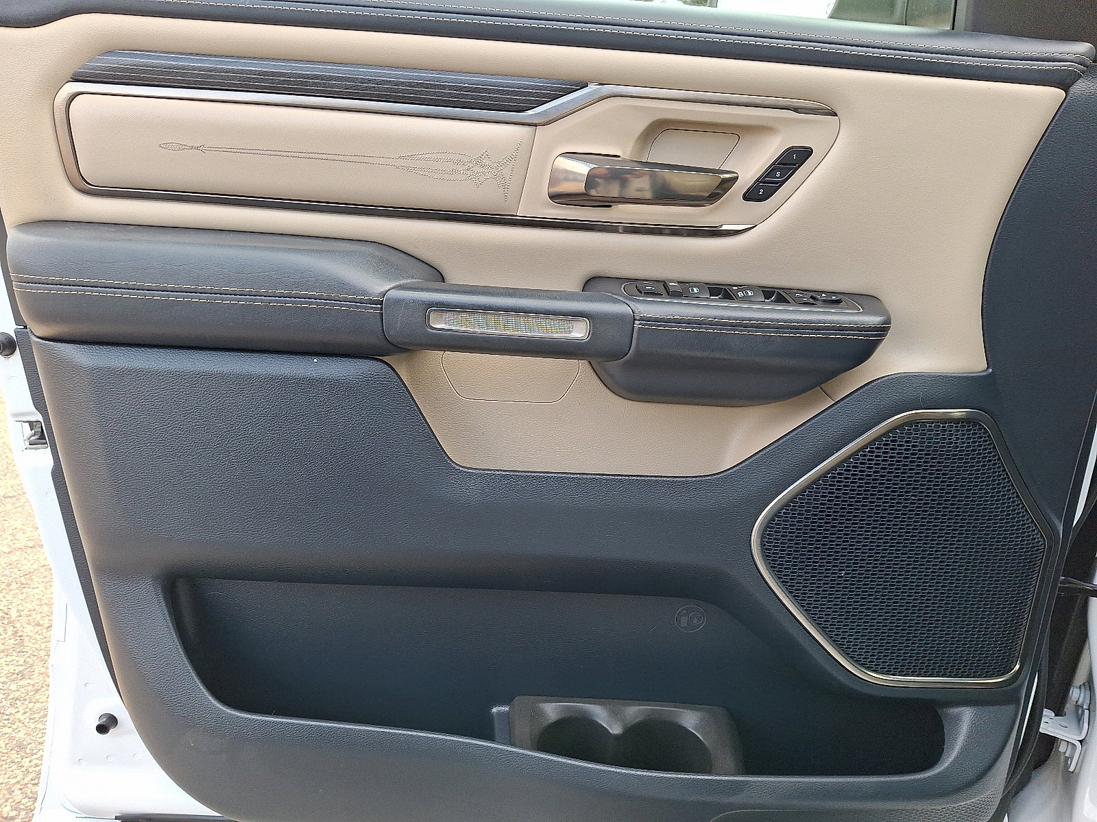 Used 2020 RAM 1500 Limited image 12