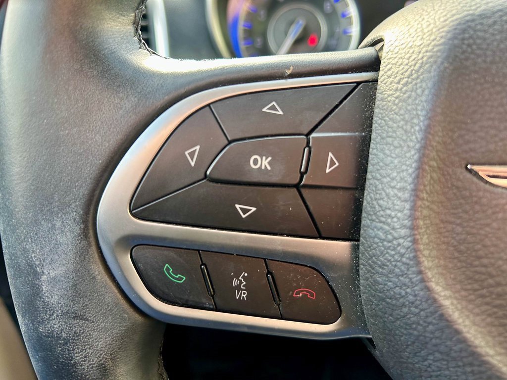 Used 2017 Chrysler 300 Limited w/ Value Package image 28